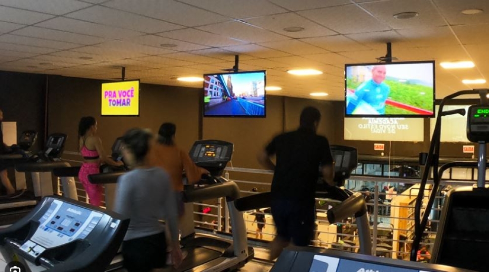 O que &eacute; a midia indoor TV ?