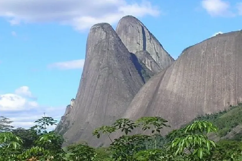M&iacute;dia Externa em &Aacute;guia Branca: Impulsione Seu Neg&oacute;cio com a ES OUTDOOR