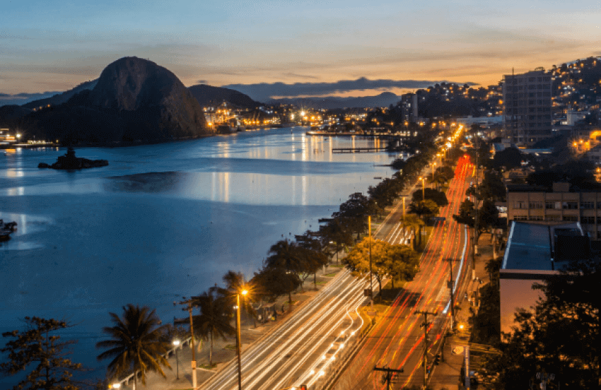 PAINEL RODOVI&Aacute;RIO EM VIT&Oacute;RIA 